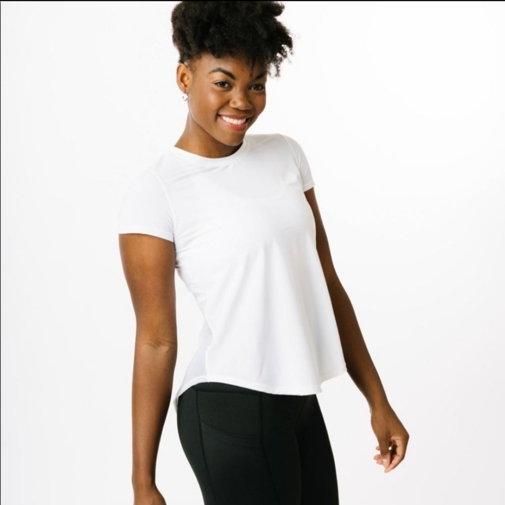Zyia Woman's White Active Shirt size M NWT